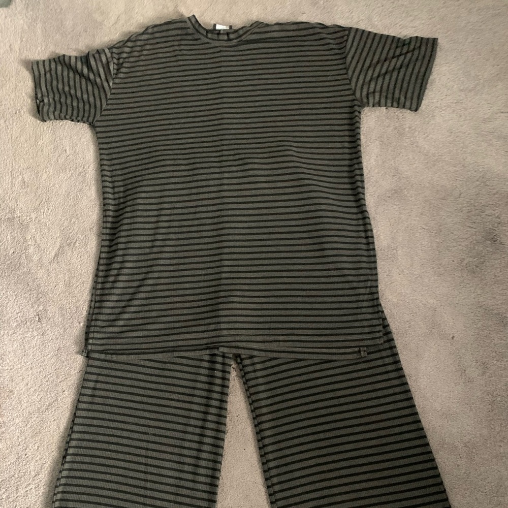 Two piece matching outfit size L